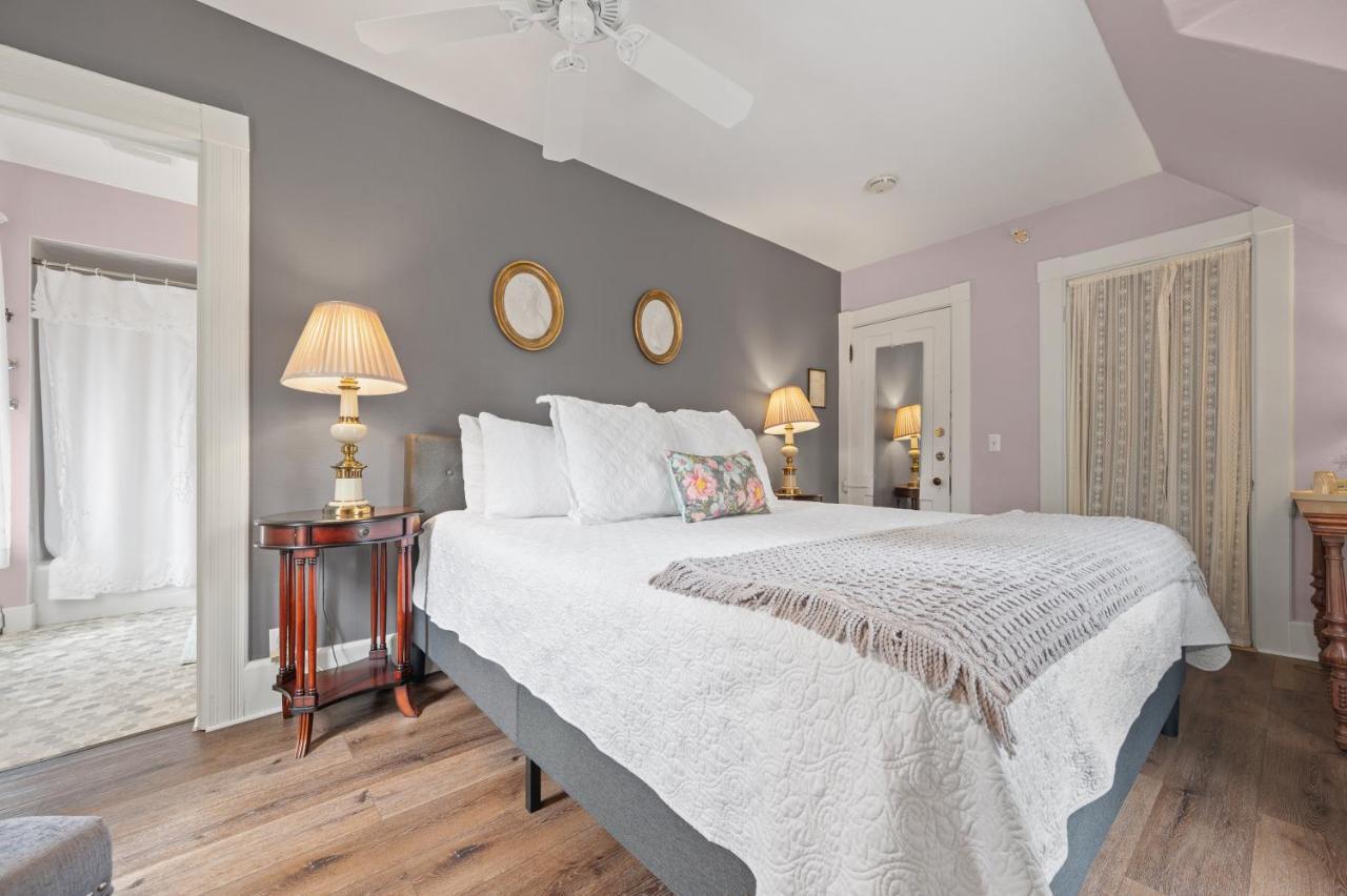 Brook Farm Inn Ленокс Екстер'єр фото