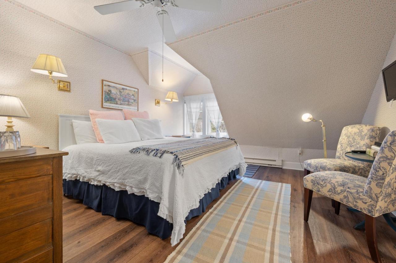 Brook Farm Inn Ленокс Екстер'єр фото