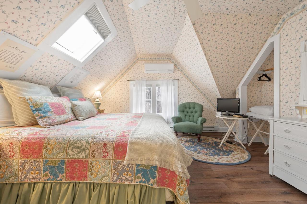Brook Farm Inn Ленокс Екстер'єр фото