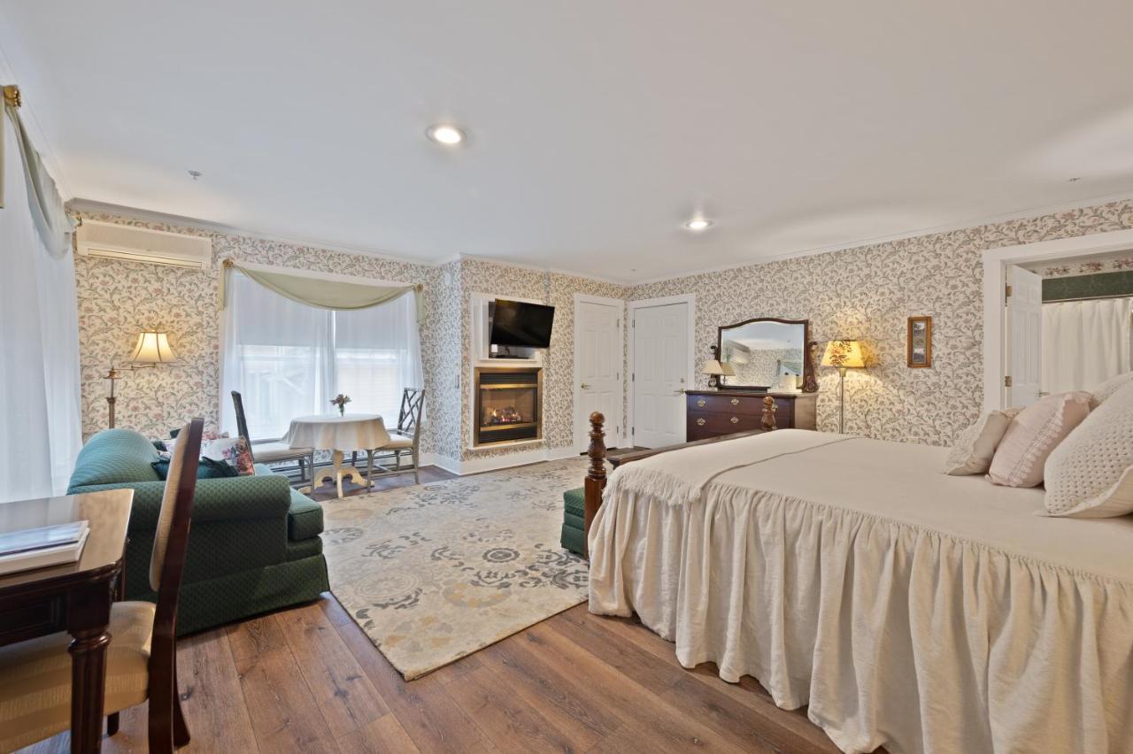 Brook Farm Inn Ленокс Екстер'єр фото