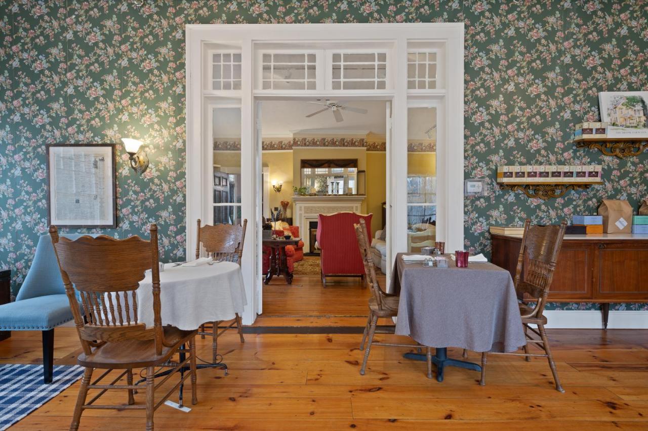 Brook Farm Inn Ленокс Екстер'єр фото