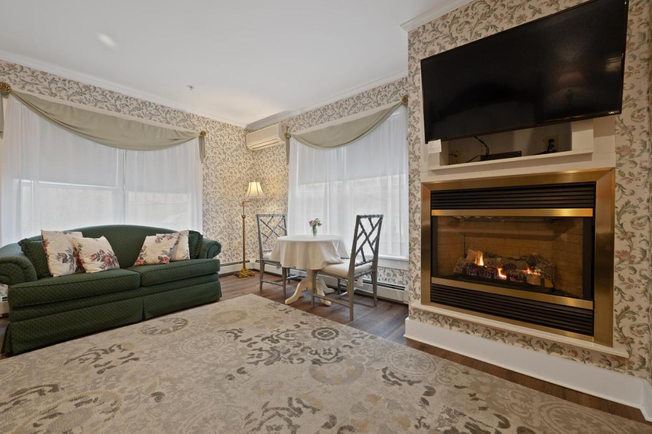 Brook Farm Inn Ленокс Екстер'єр фото