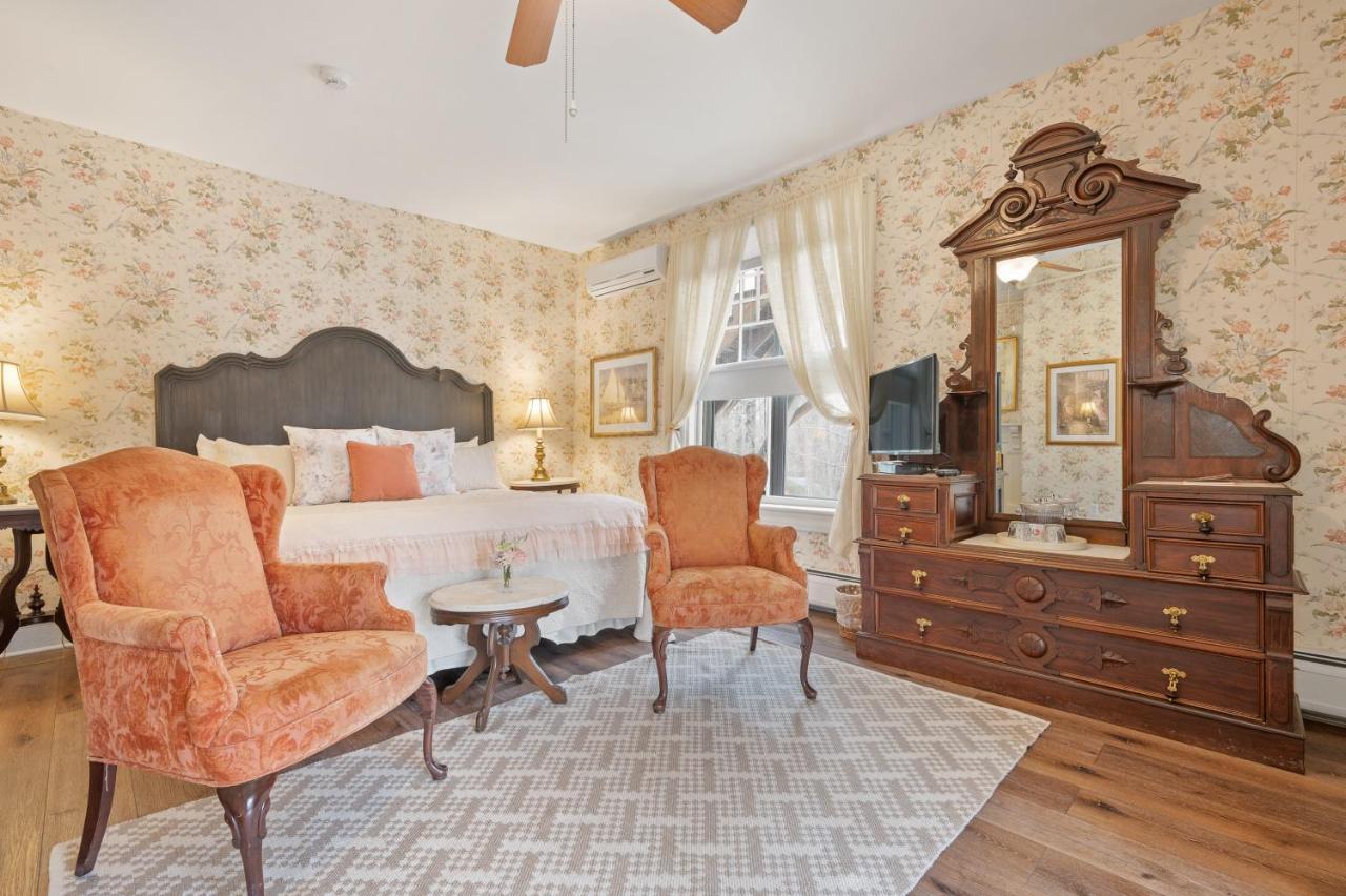 Brook Farm Inn Ленокс Екстер'єр фото
